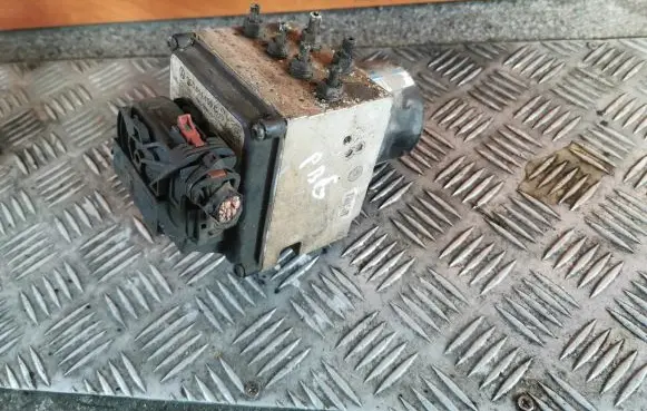 Volkswagen PASSAT B6 ABS Pump 3C0614109C