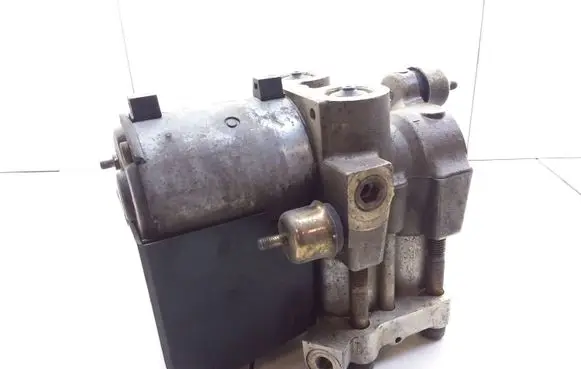 Volkswagen Transporter - Caravelle T4 ABS Pump 701614111 0265201037