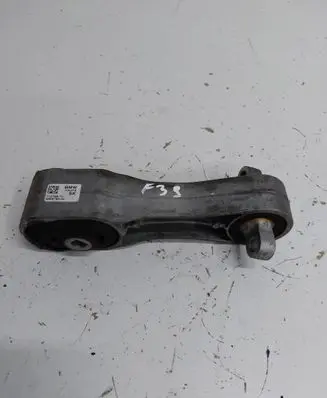 Engine mount bracket
