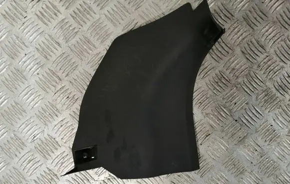 Foot area side trim