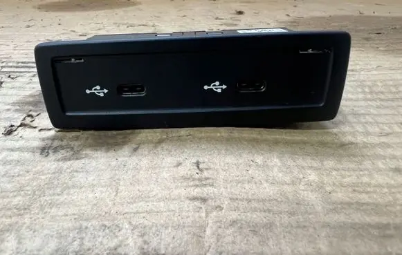 Mercedes-Benz CLA C118 X118 Seat heating switch 