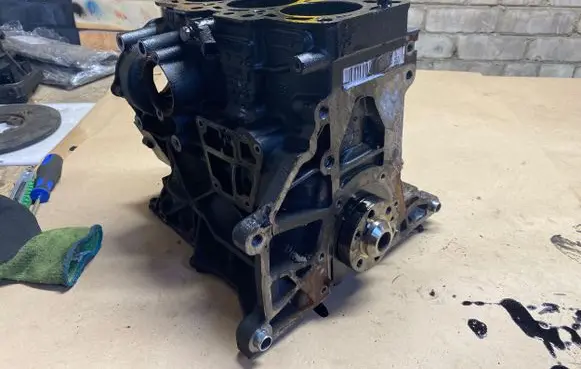 Volkswagen Polo V 6R Engine block J29 03P021A 0089