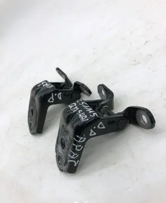 Nissan Qashqai J12 Front door hinge set 