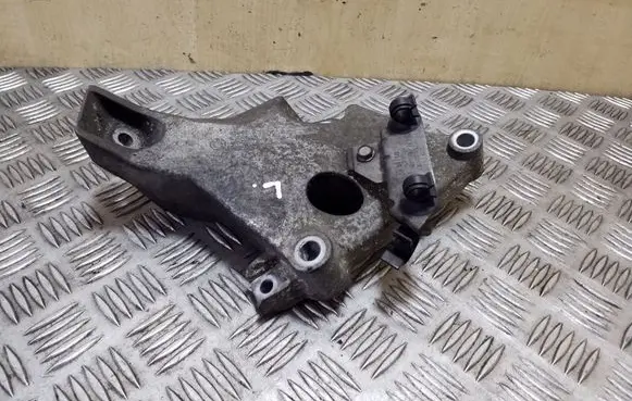 BMW X1 E84 Engine mounting bracket 22116775041 6775041