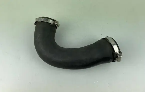 Intercooler hose/pipe