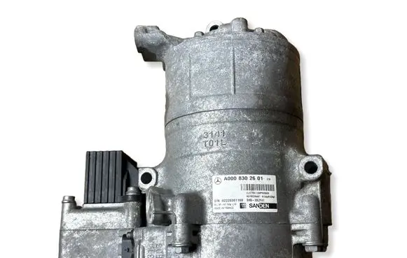 Mercedes-Benz CLS C257 Air conditioning (A/C) compressor (pump) A0008302601 02220301168