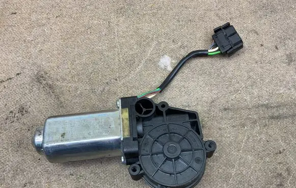 BMW 5 E60 E61 Front door manual window regulator 992900007405