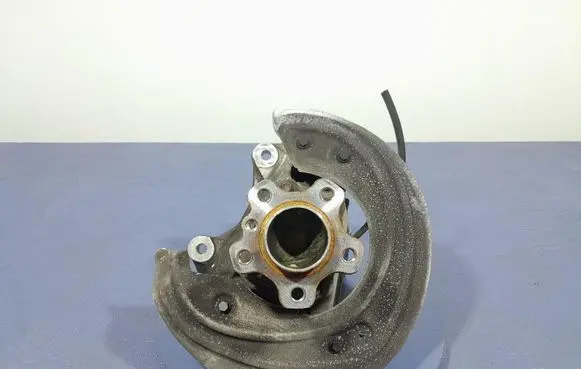 BMW Z4 E85 E86 Front wheel hub spindle knuckle 