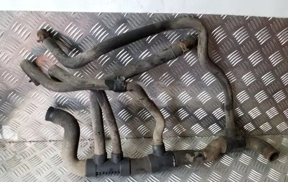 Opel Vivaro Engine coolant pipe/hose