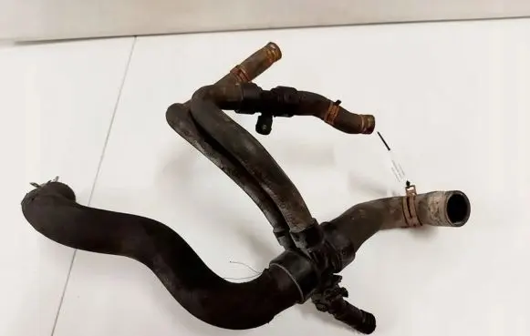 Peugeot 5008 Engine coolant pipe/hose