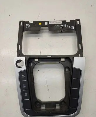 Volkswagen PASSAT B8 Gear shifter surround trim plastic 3G1864263 3G1864252LL 13007900