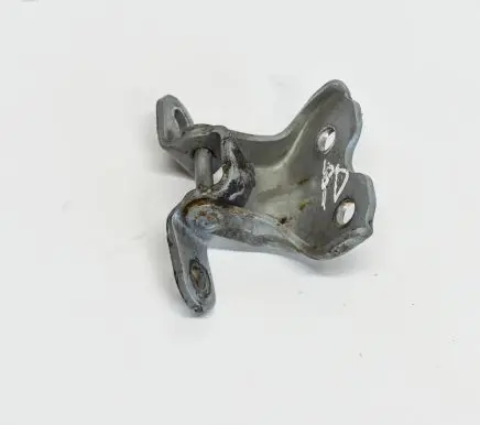 Hyundai Getz Front door upper hinge