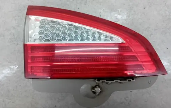 Ford Mondeo MK IV Tailgate rear/tail lights 