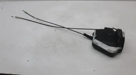 Toyota Prius+ (ZVW40) Front door lock
