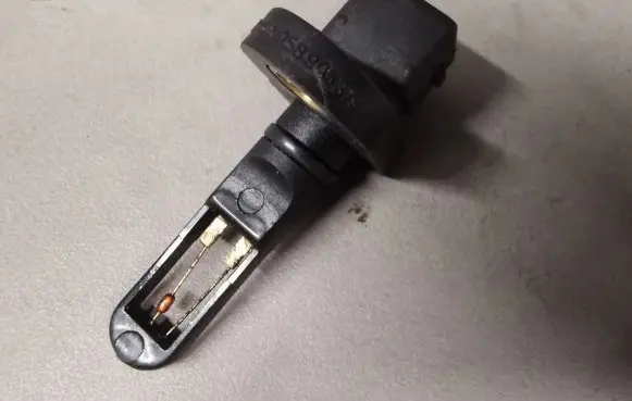 Audi A3 S3 8L Intake air temperature sensor 058905379
