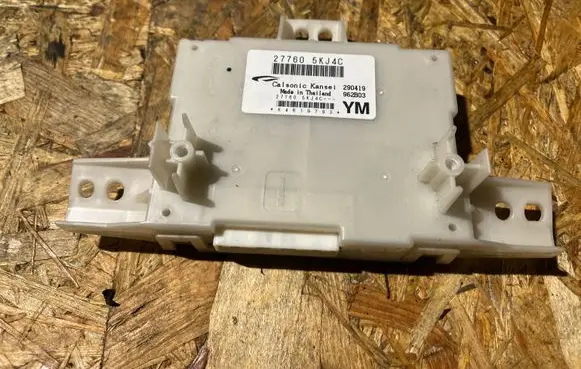 Nissan Navara D23 Climate control unit 277605KJ4C