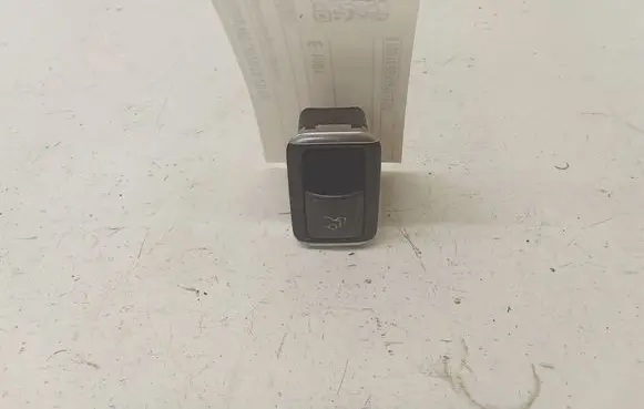 Mercedes-Benz E W212 Tailgate/boot open switch button A2129059300