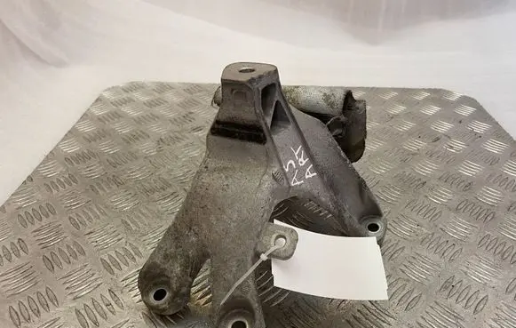 Audi A5 Sportback 8TA Engine mounting bracket 8K0199308CA
