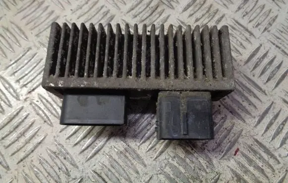 Nissan Note (E12) Glow plug pre-heat relay RCS812 8200558438A