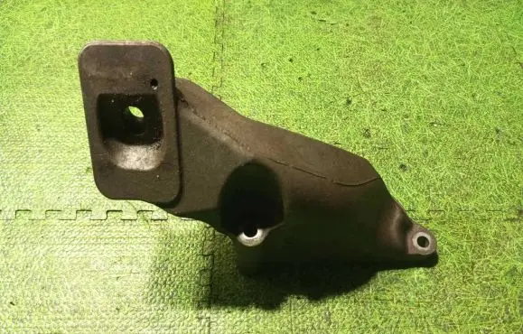 BMW X5M E70 Engine mounting bracket 780148