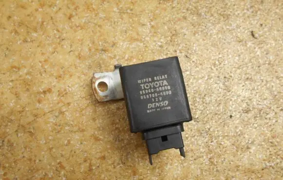 Toyota Land Cruiser (J100) Other control units/modules 8694060090