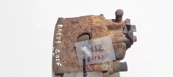 Volkswagen Golf III Front brake caliper