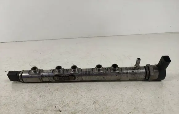 BMW 3 E90 E91 Fuel main line pipe 7809128 3491261 0445214183