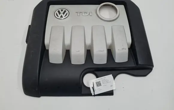 Volkswagen PASSAT B6 Engine cover (trim) 03G103925J 03G103925