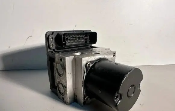 BMW 5 E60 E61 ABS Pump 6783415 6783413