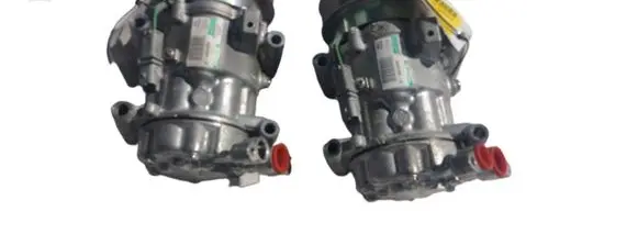 Renault Clio I Air conditioning (A/C) compressor (pump) 8200819568-B..-