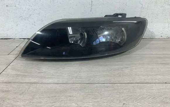 Audi Q7 4L Headlight/headlamp