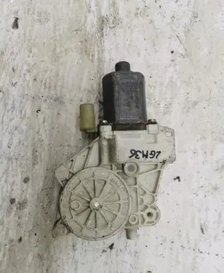 Mercedes-Benz Sprinter W906 Front door window regulator motor A0068205442