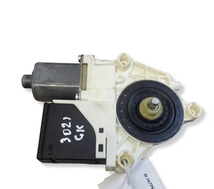 Renault Megane III Rear door window regulator motor 827310002R 966362101 916830100