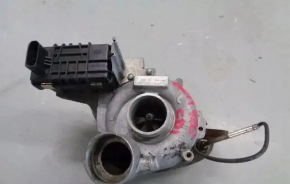 Mercedes-Benz E W211 Supercharger 