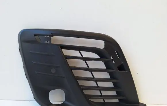 Peugeot Expert Front bumper lower grill 9811713877