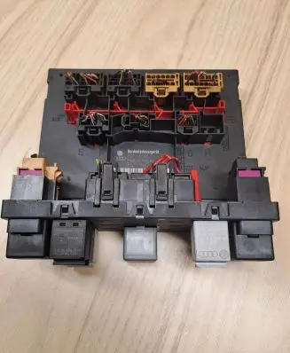 Volkswagen PASSAT B6 Comfort/convenience module 3C0937049J F005V00530 H37S1301