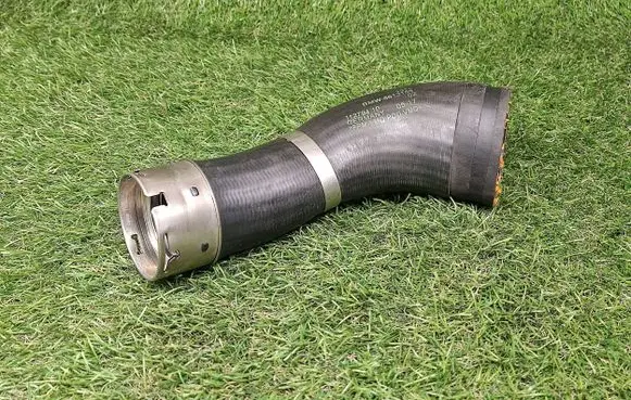BMW 5 G30 G31 Intercooler hose/pipe 8613158 1371861315802