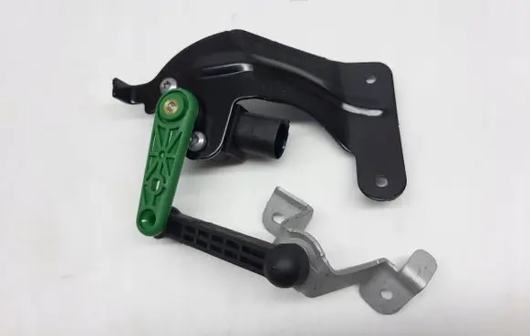 Headlight/headlamp level sensor