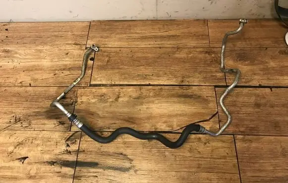 BMW X6 E71 Oil cooling pipe 7576394-01