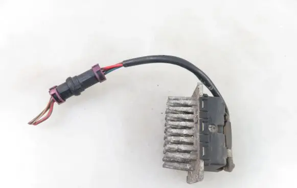 Audi A8 S8 D2 4D Heater blower motor/fan resistor 4D0820521A