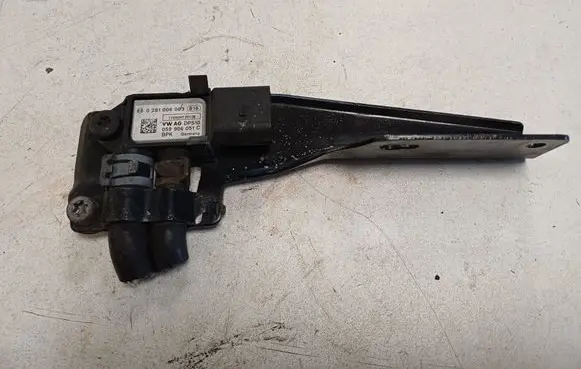 Audi A5 Exhaust gas pressure sensor 059906051C