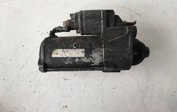 Opel Vivaro Starter motor D7R44 0051511301