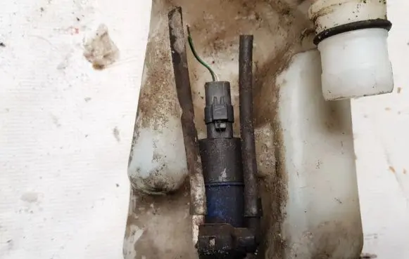 Renault Modus Windscreen/windshield washer pump