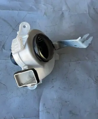 Toyota Prius (NHW20) Hybrid/electric vehicle battery fan 8713047070 1172002913