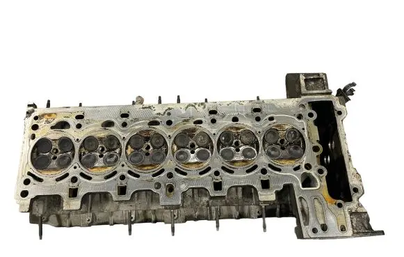 BMW 5 E60 E61 Engine head N53B30A 74284173 7566806