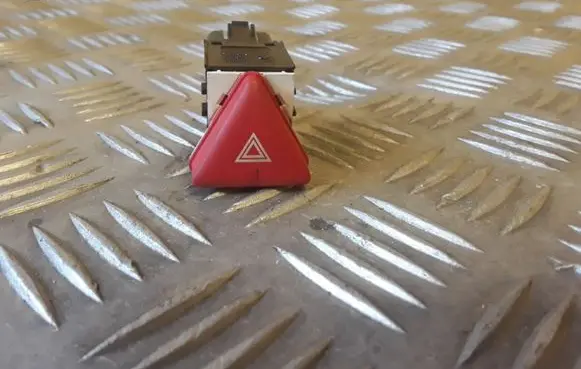 Volkswagen Jetta V Hazard light switch NOCODE