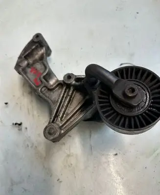 Volkswagen Transporter - Caravelle T4 Alternator belt tensioner 074903143F