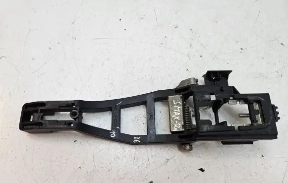Rear door exterior handle/bracket