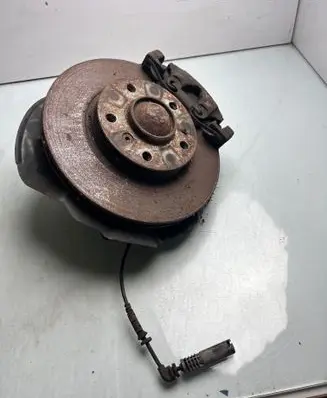 BMW 3 E46 Front wheel hub spindle knuckle 7676