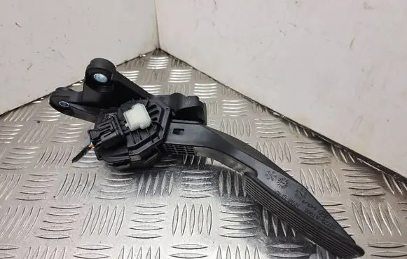 KIA Niro Accelerator throttle pedal 351902J100